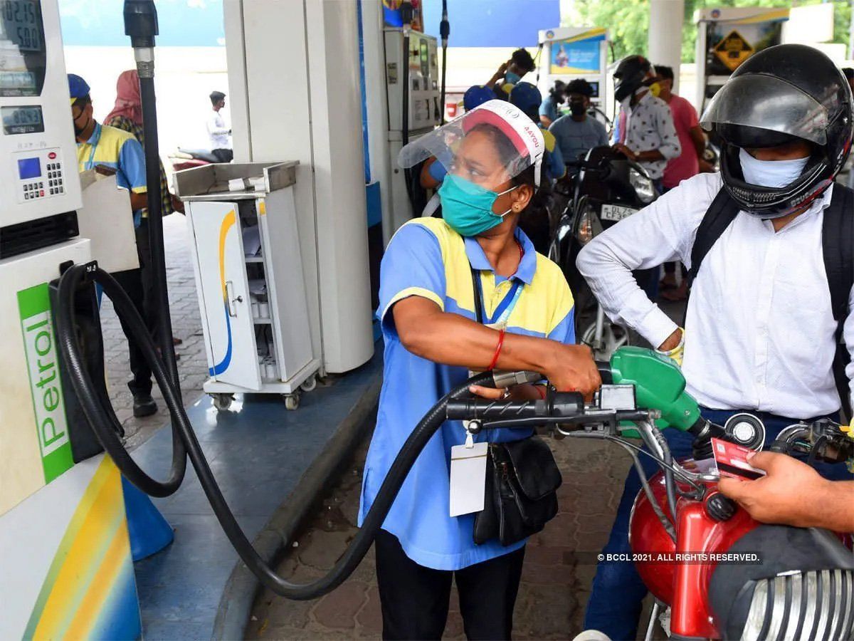 Petrol Diesel Price: ದೇಶಾದ್ಯಂತ ಪೆಟ್ರೋಲ್ ಮತ್ತು ಡೀಸೆಲ್ ಬೆಲೆಗಳನ್ನು ನವೀಕರಿಸಲಾಗಿದ್ದು, ನಿಮ್ಮ ನಗರಗಳಲ್ಲಿ ಎಷ್ಟಿದೆ ಎಂದು ತಿಳಿಯಿರಿ - Kannada News