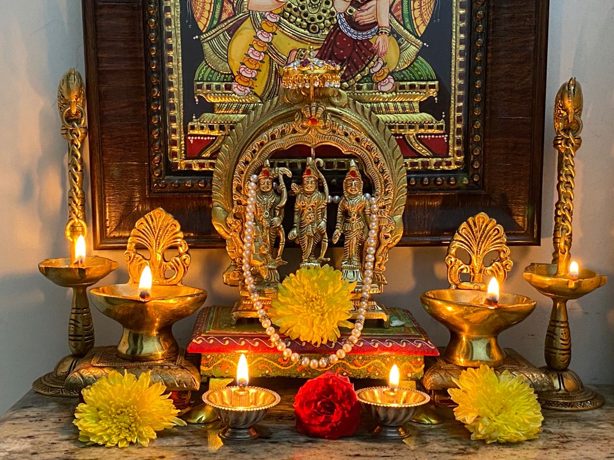 ವಾಸ್ತು ಸಲಹೆಗಳು: ಪೂಜಾ ಫಲವನ್ನು ಹೆಚ್ಚಿಸಲು, ದೇವರ ಕೋಣೆಗೆ ಸಂಬಂಧಿಸಿದ ವಾಸ್ತು ನಿಯಮಗಳನ್ನು ನೆನಪಿನಲ್ಲಿಡಿ - Kannada News